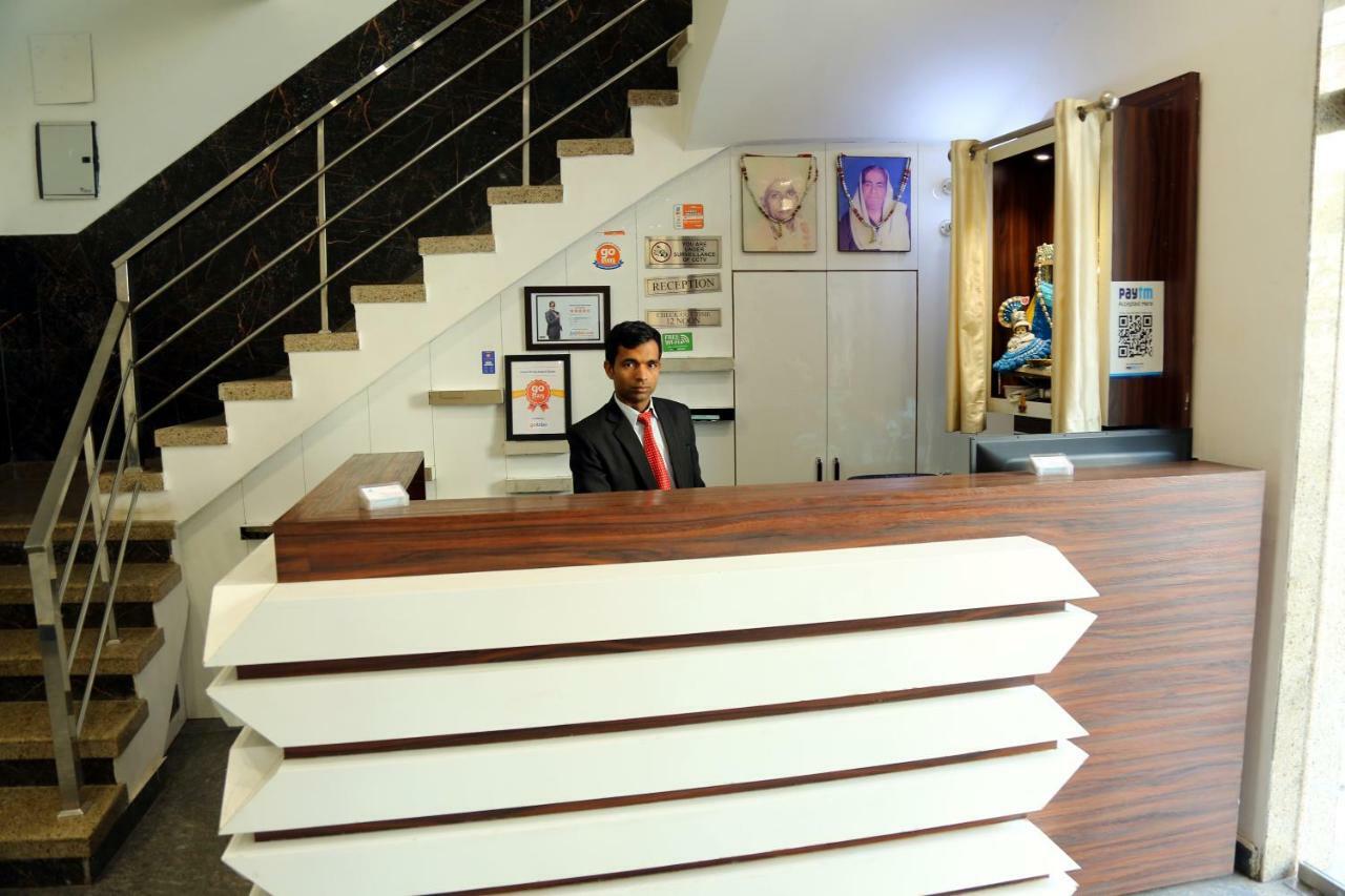 Shree Anand Dham Hotel Vrindāvan Buitenkant foto