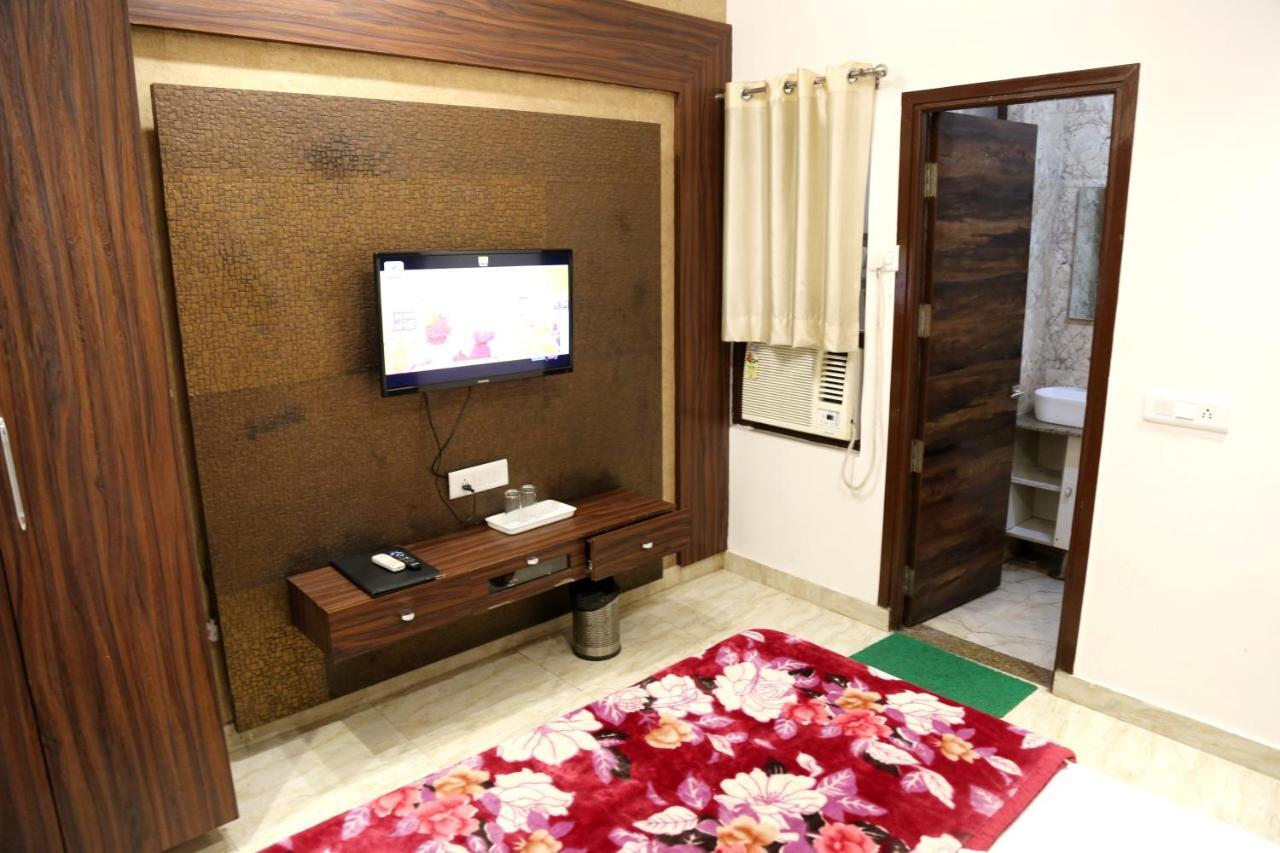 Shree Anand Dham Hotel Vrindāvan Buitenkant foto