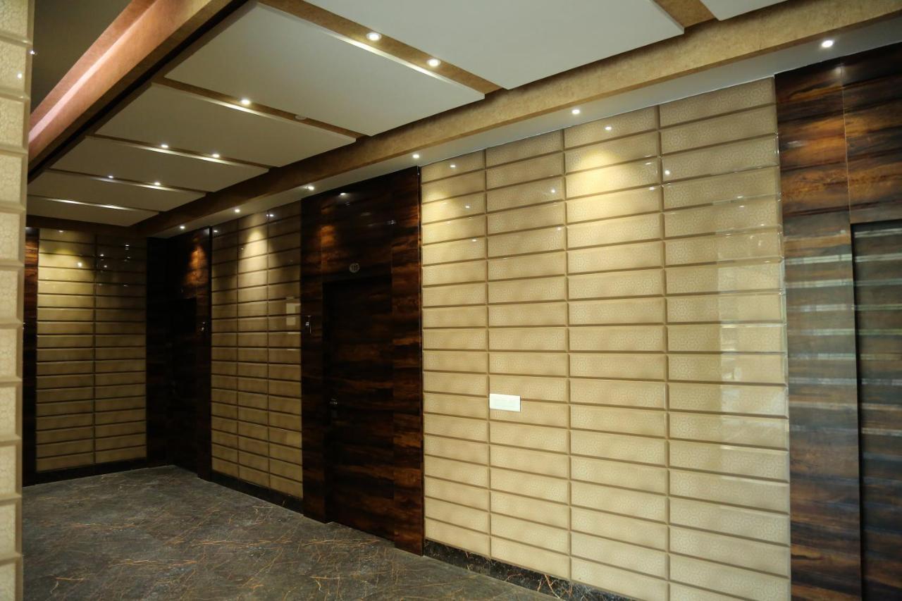 Shree Anand Dham Hotel Vrindāvan Buitenkant foto
